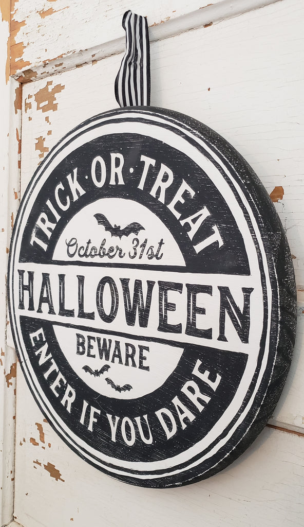 Halloween Door Round