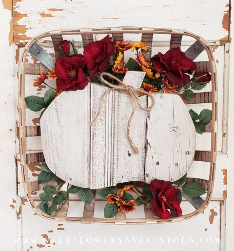 Pallet Pumpkin Basket Wreath