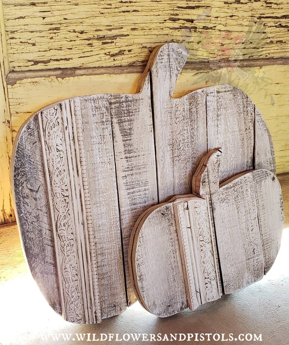 Pallet Trim Pumpkins